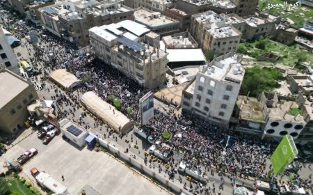 الح،وثيون يمنعون مرور السيارات الأمريكية عبر منفذ جولة القصر في تعز ويهددون بمصادرتها