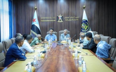إعلام المجلس الانتقالي يبحث تعزيز التنسيق المشترك مع وزارة الإعلام في عدن ..