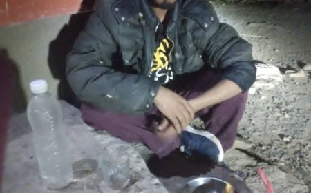 صورة..العثور على شخص تائه في إحدى قرى حرير بالضالع.. نداء للتعرف عليه