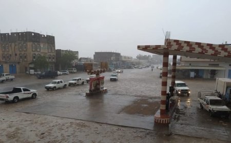 شبوة..مدير عام ميفعة يوضح سبب أنسداد غرف التفتيش في خط الصرف الصحي بمدينة جول الريدة.