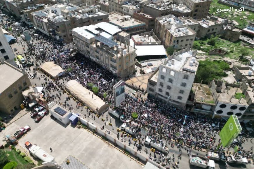ميليشيا الحوثي تمنع مرور السيارات الأمريكية في تعز وتلوح بمصادرتها