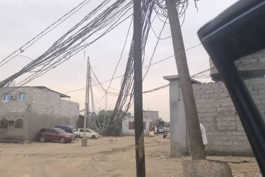 وصول شحنة ديزل جديدة إلى ميناء الزيت لتحسين خدمات الكهرباء في عدن