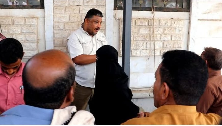 مدير شرطة الحديدة العميد نجيب ورق  يتفقد مصلحة الأحوال الشخصية والسجل المدني بالخوخة...