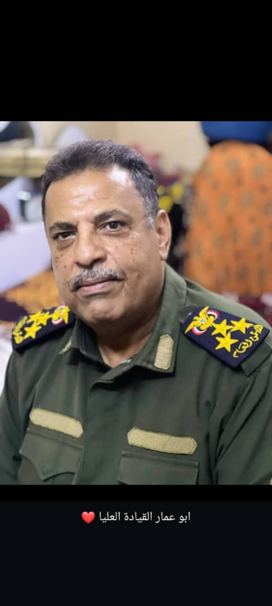 العميد فيصل مثنى يعزي العميد أديب زين السقاف نائب مدير الهجرة والجوازات- بوفاة والدته