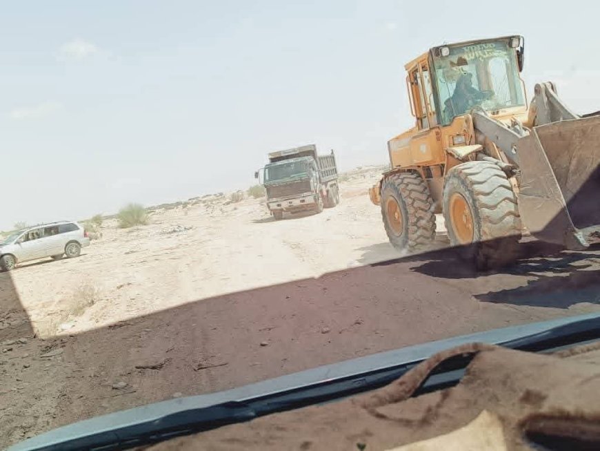شبوة..مبادرة مجتمعية تنقذ طريق وادي رضوم الحيوي