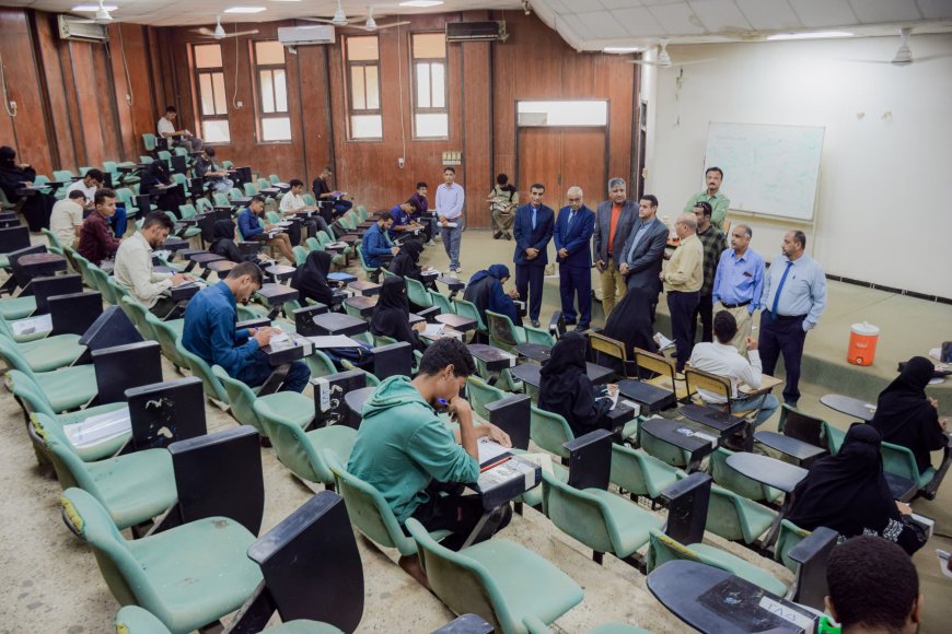 جامعة عدن تختتم امتحانات المفاضلة بكلية الحقوق للعام الجامعي الجديد 