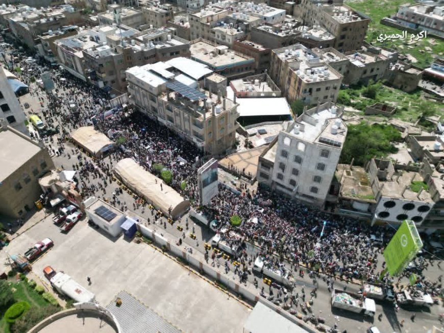 الح،وثيون يمنعون مرور السيارات الأمريكية عبر منفذ جولة القصر في تعز ويهددون بمصادرتها