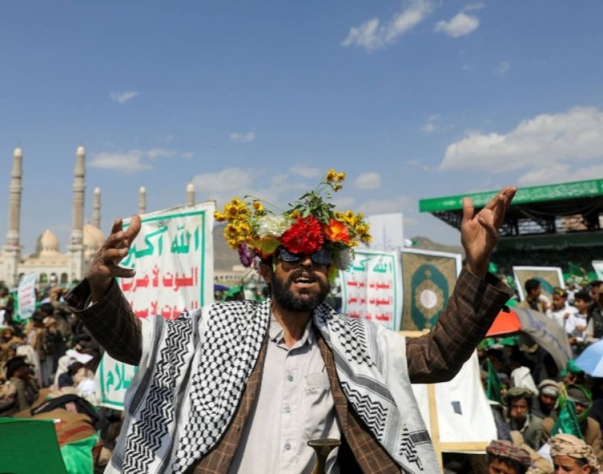 في ذكرى 26 سبتمبر الحو,,ثيين يلاحقون المحتفيين ويرعبون السكان ..