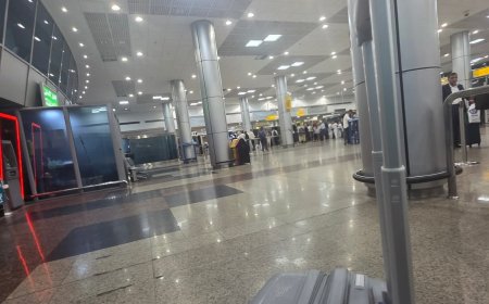 عاجل.. الإعلامي ناصر الكازمي يحذر المسافرين من "بلقيس": ليست شركة طيران وإنما "فرزة عشوائية"