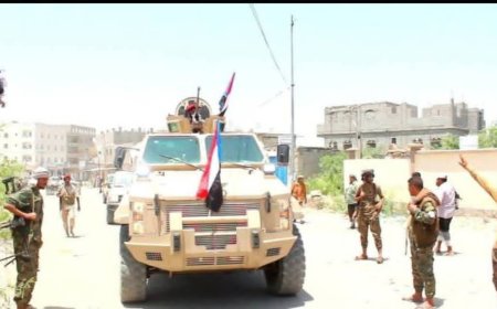 الصحفي محمد الحنشي يحذّر من «اختراق مرعب» للحزام الأمني بأبين ويهدّد بكشف المتعاونين مع الح،وثيين