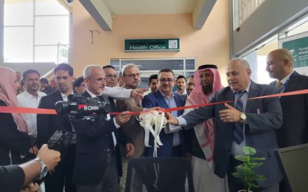 الوكيل الشبحي يدشن افتتاح عيادة صحة السفر والطيران الدولي بمطار عدن