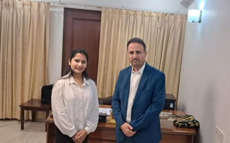 المستشار الطبي يلتقي مسؤول العلاقات بمستشفيات آر جي لجراحة المسالك البولية في نيودلهي