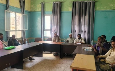 مدير عام مديرية المسيمير يعقد اجتماعًا مع رؤساء الجمعيات الزراعية والأمناء لمناقشة الصعوبات والاحتياجات..