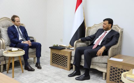 الدكتور عبدالله العليمي يستقبل نائب رئيس مجموعة الأزمات الدولية...