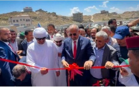 الزُبيدي يفتتح مجمع الشيخ محمد بن زايد التعليمي في مديرية الشعيب محافظة الضالع ...