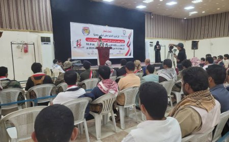 شباب مأرب يحتفون بالعيد الـ62 لثورة 14 أكتوبر بمهرجان جماهيري حاشد يؤكد التمسك بالحرية والجمهورية...