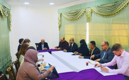 الكثيري يؤكد دعم الانتقالي لجهود السلام خلال لقائه وفد المبعوث الأممي بالمكلا...