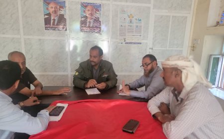 مدير عام قعطبة بكر الشاعري يلتقي مدير عام المالية بمحافظة الضالع