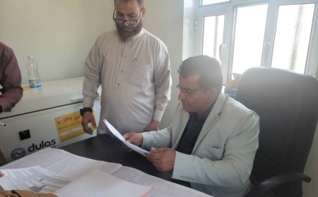 مدير مكتب الصحة الدكتور عبدالغني يزور المركز الصحي في الجبارة ويبحث سبل التطوير