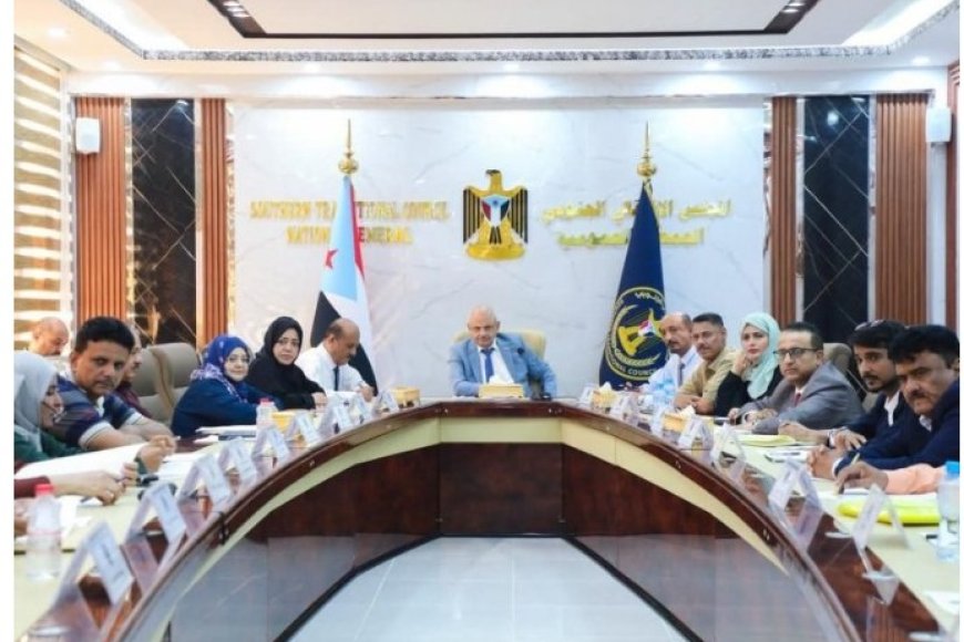 المجلس الانتقالي يؤكد أهمية التعليم ومواجهة التحديات الاقتصادية في الجنوب