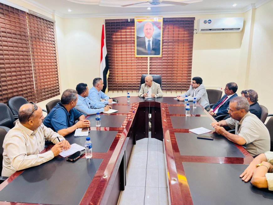 الوزير الشرجبي يحث مع البرنامج العالمي للجريمة البحرية دعم جهود حماية البيئة البحرية