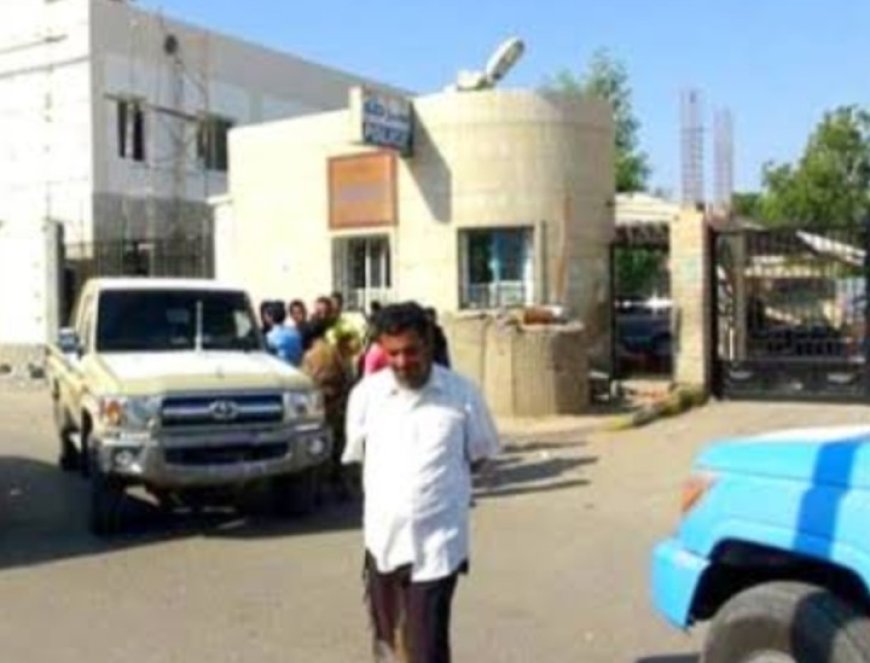 شرطة خور مكسر في العاصمة عدن تضبط مروجا للحشيش والمخدرات ...