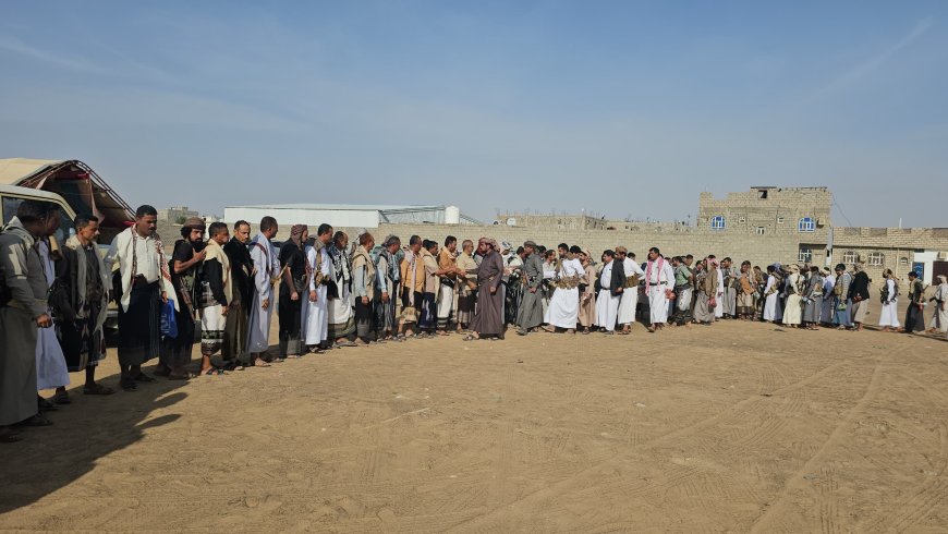 وفد من مشايخ ووجهاء الجوف يزور مخيم الشهيد يونس الشريحي ويعلن تضامنه مع أسرته وموقفه الداعم لتحقيق العدالة...