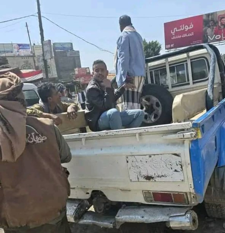 قوة أمنية تعتقل الصحفي أسامه كربوش في تعز....
