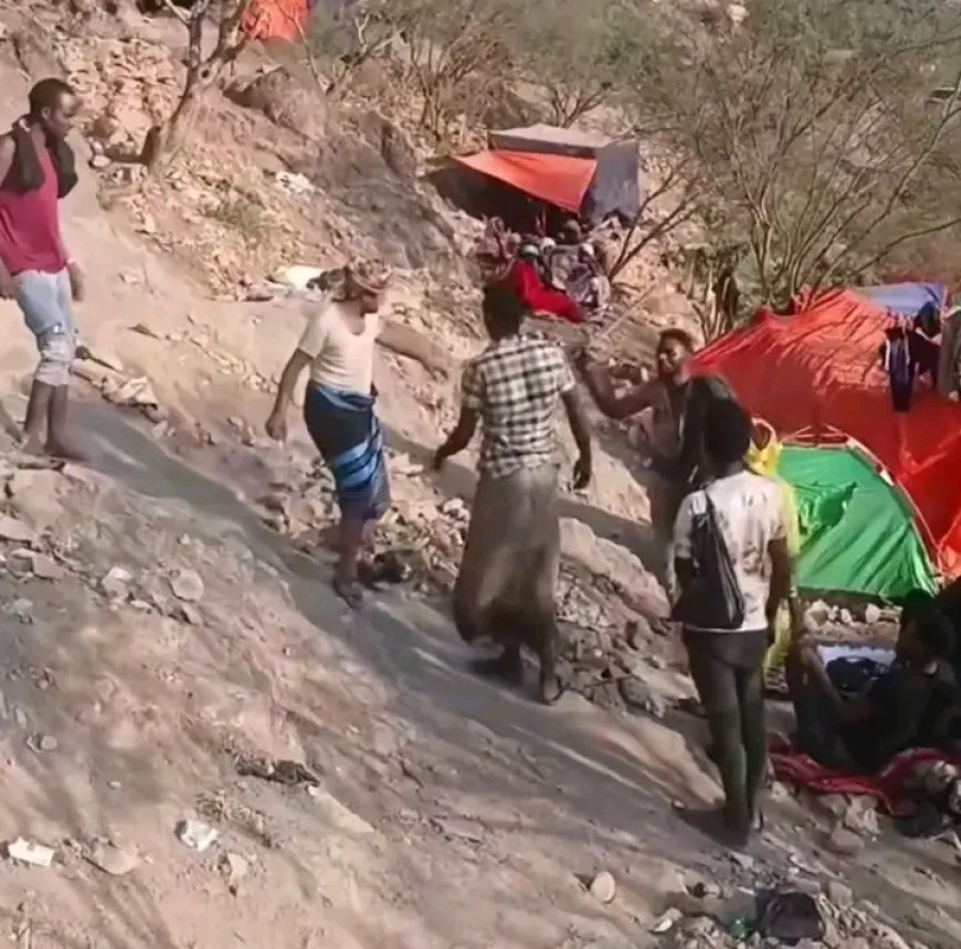 الأفارقة الاورموا يفرضون  100 ريال سعودي كجباية مقابل السماح لليمنيين العبور نحو السعودية