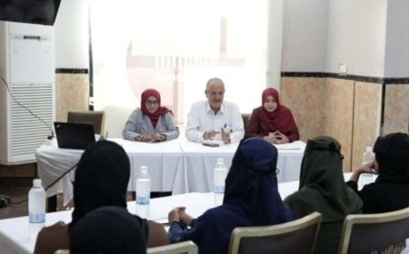 المتطوعات المجتمعيات في العاصمة عدن في دورة تدريبية في التثقيف الصحي ...