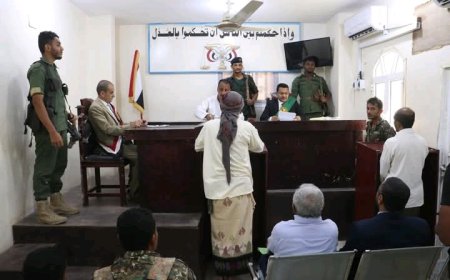 محكمة الخوخة تصدر حكمين في قضيتي قتل بمحافظة الحديدة.....