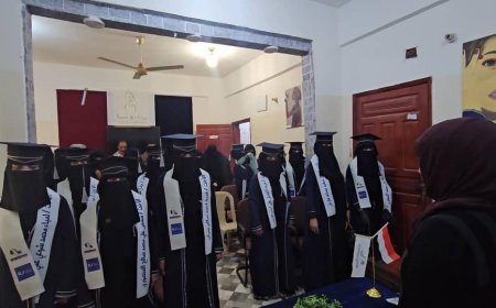 فتيات مأرب تختتم برنامجًا لتدريب النساء النازحات على التمريض لتعزيز الرعاية الصحية داخل المخيمات.....