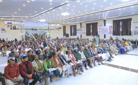 تعز: لقاء لمشائخ وقيادات الشمايتين والمقاطرة يؤكد الدعم الكامل للسلطة المحلية والجيش والأمن...