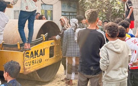 بسبب روائح كريهة وذباب كثيف أثار الشبهات داخل غرفته المغلقة.. العثور على جثمان حارس ملعب الكبسي بإب