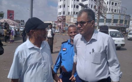 شرطة السير في العاصمة عدن تنفذ حملة لازالة العشوائيات المعيقة لحركة السير...