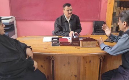 مدير عام المنصورة يناقش عدد من القضايا والاستعدادات لاختبارات الفصل الدراسي الأول...