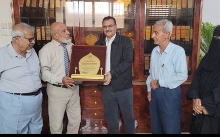 مدير عام المنصورة يتسلم درعاً تكريمياً من الجمعية الوطنية للبحث العلمي والتنمية المستدامة...