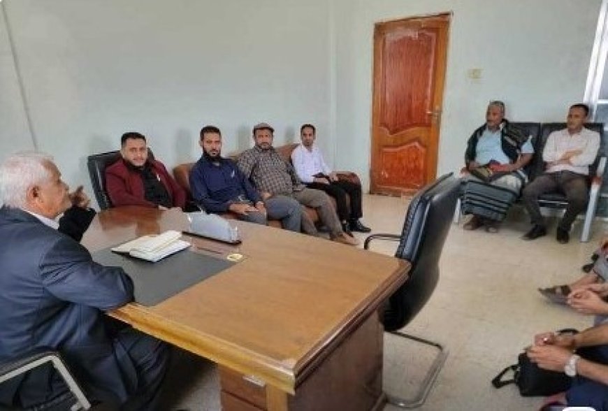 رئيس النيابة العامة في لحج يعقد اجتماعاً بأعضاء نيابة تبن الابتدائية...