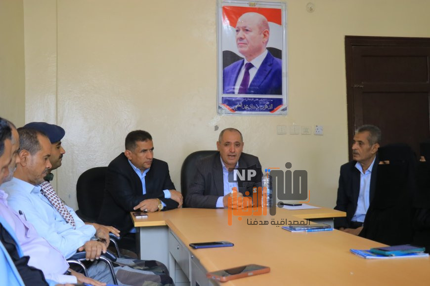 وكيل أول محافظة تعز يناقش أوضاع واحتياجات مديرية مقبنة