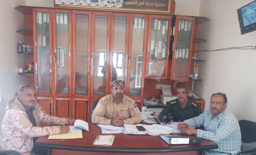 نائب رئيس اللجنة التنسيقية لمشروع عداله الأحداث ممثل مكتب حقوق الإنسان يلتقي بإدارة أمن مديرية الشعيب