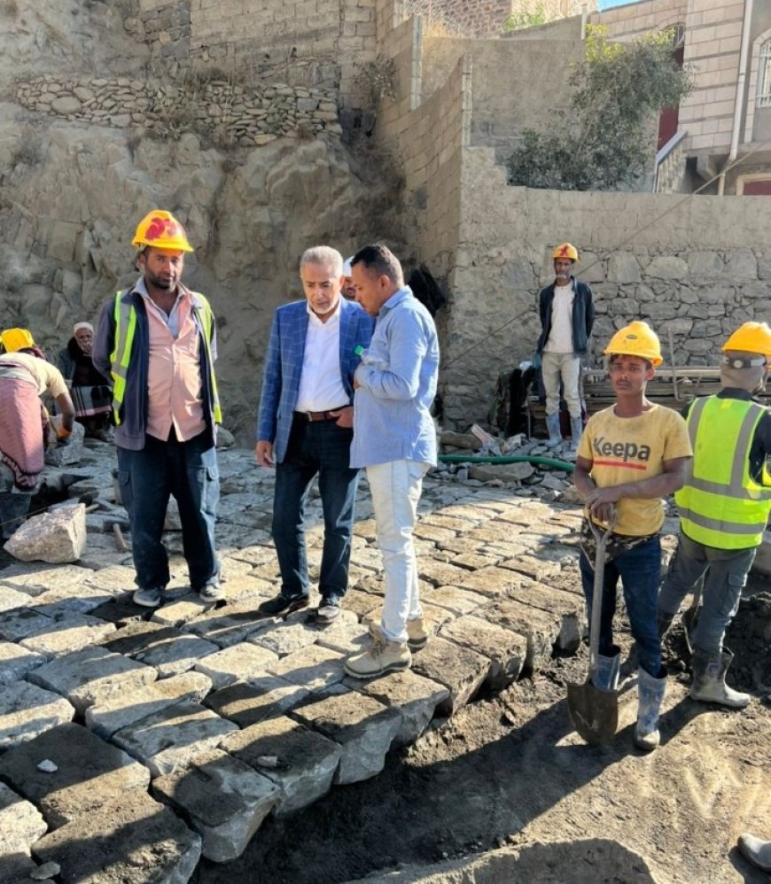 مجموعة هائل سعيد تتبنى صيانة طريق الأعروق – حيفان الخط الحيوي الرابط بين تعز وعدن...