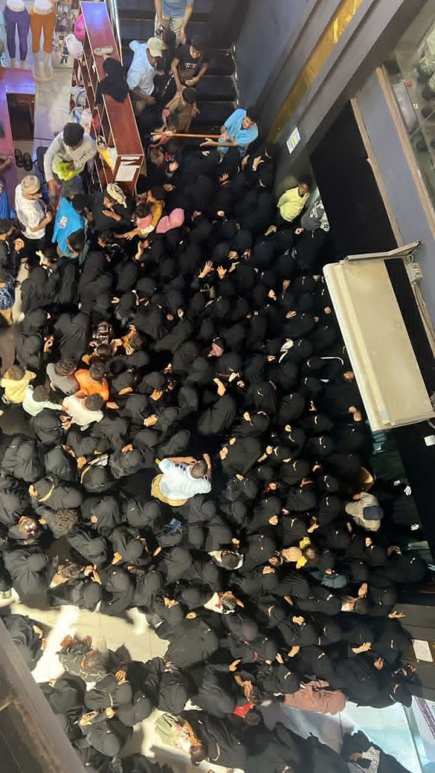 بسبب تسويق الاعلامي صالح العبيدي إقبال جماهيري كبير يتسبب بإغلاق مؤقت لمركز عجائب الصين في البيرق مول 