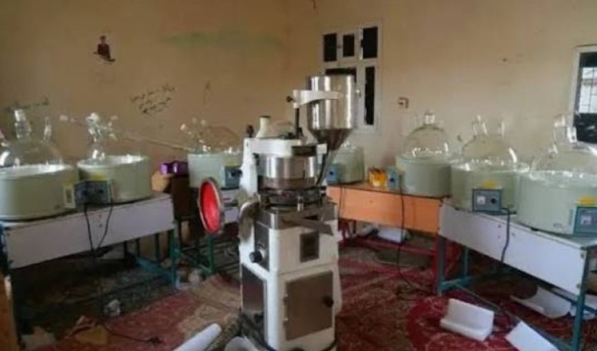 الأمن اليمني يحبط أول مصنع للمخدرات في المناطق الحو..ثية بتمويل خارجي...