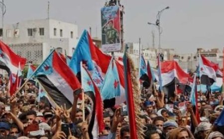 مطالبات واسعة للانتقالي بالإعلان عن قيام دولة الجنوب بعد السيطرة على حضرموت والمهرة...