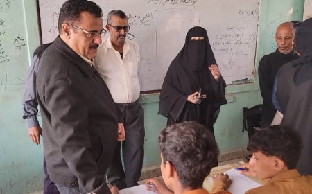 خلال تدشينه إختبارات الفصل الدراسي الأول.... مدير عام المنصورة يؤكد أهمية الإمتحانات في ترسيخ المعلومات لطلبة المدارس...