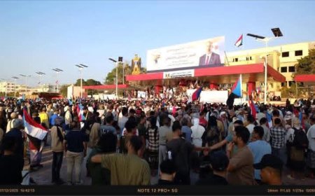 مشهد جماهيري متصاعد… ساحة العروض تمتلئ بالمعتصمين للمطالبة باستقلال الجنوب