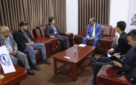 الوزير الزعوري يبحث مع القائم بأعمال السفير الصيني سبل دعم برامج ذوي الإعاقة