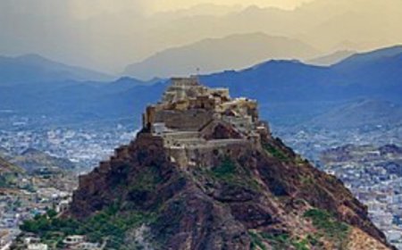 بلاغ يطالب بالتحقيق في محاولة اختطاف ناشط بتعز.....