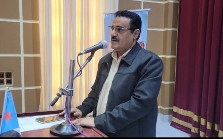 خلال إستقباله فريق التوجيه والرقابة الرئاسي.. مدير عام المنصورة يطالب بإعلان الاستقلال الثاني لدولة الجنوب العربي...