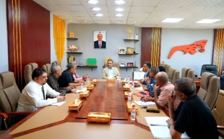 المحافظ لملس يناقش مع شركة الغاز فرع عدن، الإجراءات العاجلة المطلوبة لتوفير مادة الغاز المنزلي...